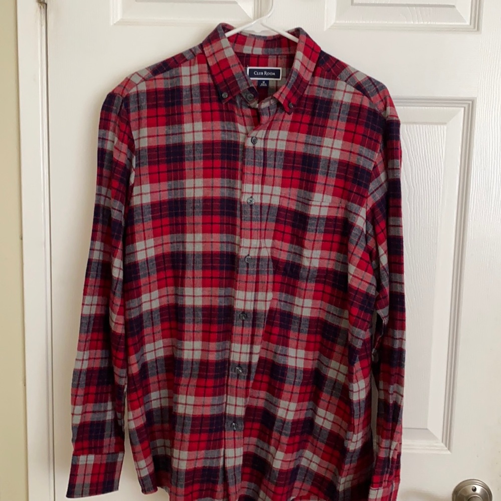Club Room, Medium size shirt in Red/grey/black.